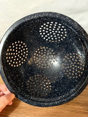 Speckled Black Enamel Colander / Strainer